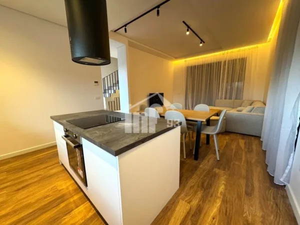 Tirane, jepet me qera Vile 2 Katshe , 205 m² 3.400 € (REZIDENCA “OLIVE GROVE”, MULLET)