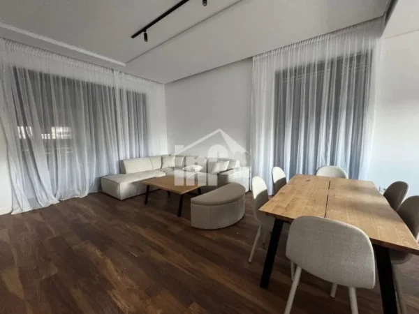 Tirane, jepet me qera Vile 2 Katshe , 205 m² 3.400 € (REZIDENCA “OLIVE GROVE”, MULLET)
