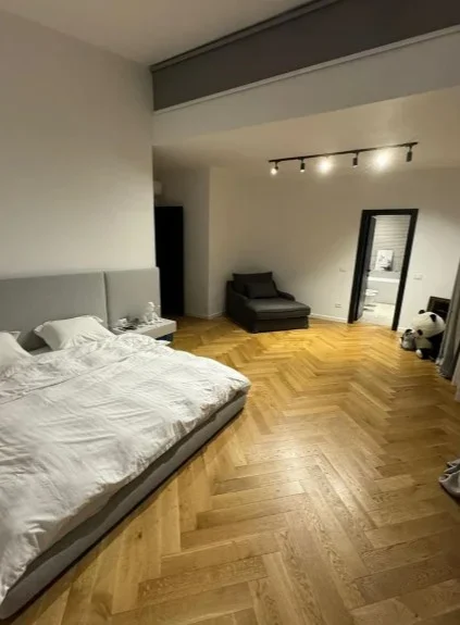 Vlore, shitet Vile 3+1+Ballkon , 420 m² 