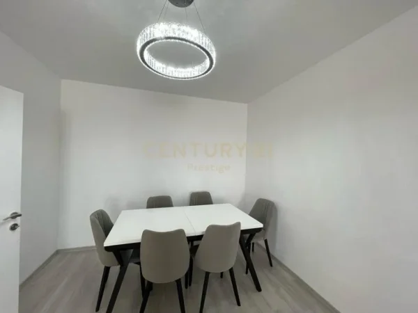 Tirane, shitet apartament 2+1 Kati 5, 119 m² 210.000 € (Fusha e Aviacionit)