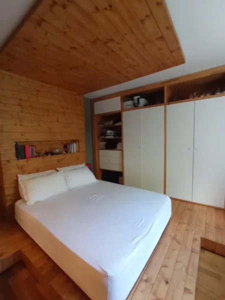 Tirane, shes 1+1 Kati 4, 48 m² (Tregu Cam)