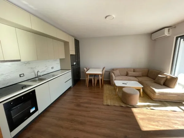 Tirane, jap me qera apartament 1+1+Aneks+Ballkon Kati 5, 68 m² 700 € (Rruga Jordan Misja)