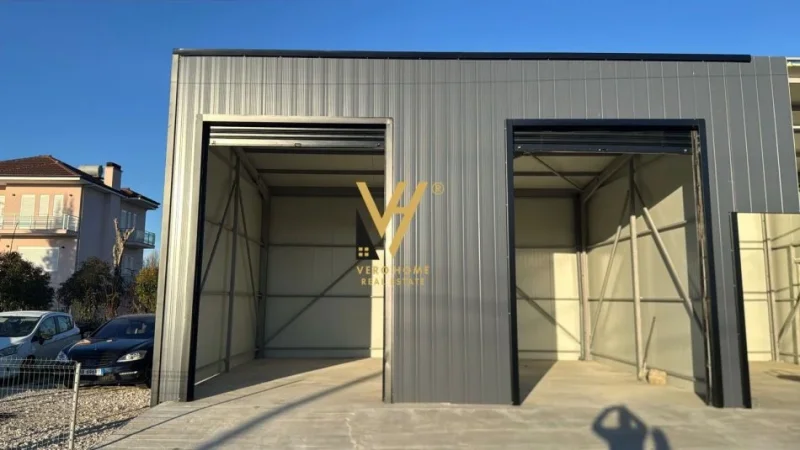 Tirane, jepet me qera magazine Kati 0, 63 m² 920 € (RINAS)