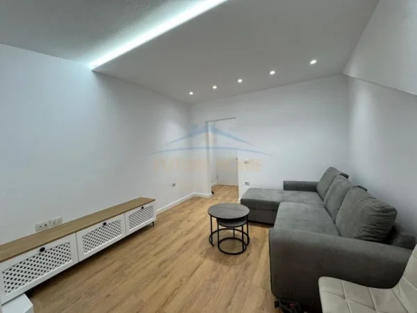 Tirane, jap me qera apartament 1+1 Kati 6, 70 m² 700 € (Myslym Shyri)