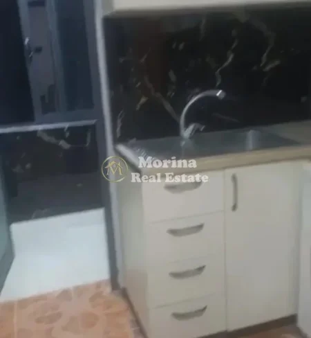 Tirane, jepet me qera garsonier Kati 2, 30 m² 300 € (Qytet Studenti)