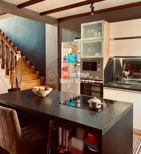 Tirane, jepet me qera Vile 4+1 Kati 1, 180 m² 1.200 € (Pallati Brigadave)