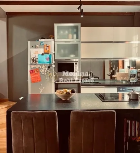 Tirane, jepet me qera Vile 4+1 Kati 1, 180 m² 1.200 € (Pallati Brigadave)