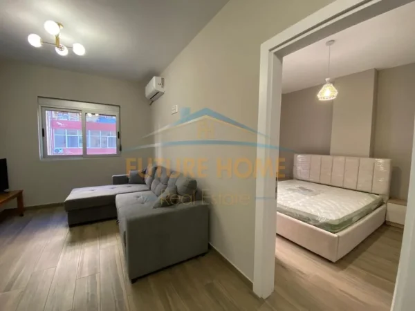 Tirane, jepet me qera apartament 1+1 Kati 2, 66 m² 500 € (Unaza e Re)