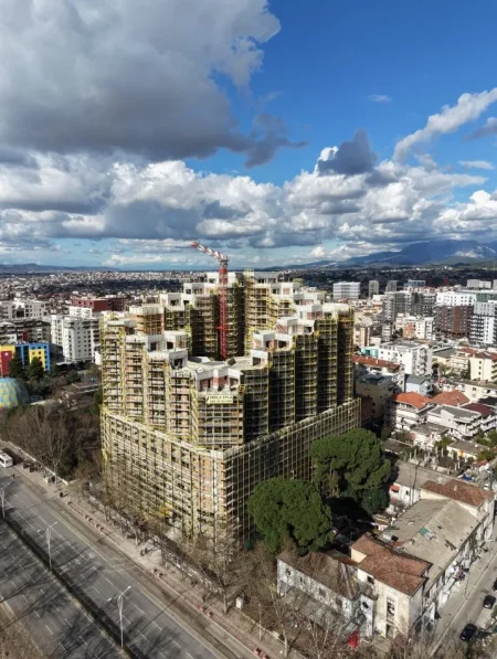 Tirane, shitet apartament 2+1+Ballkon Kati 4, 120 m² 212.000 € (Rruga Dritan Hoxha)