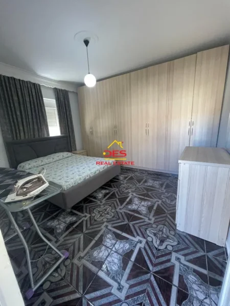 Vlore, shitet shtepi Kati 0, 75 m² 80.000 € (Rruga Ceno Sharra)