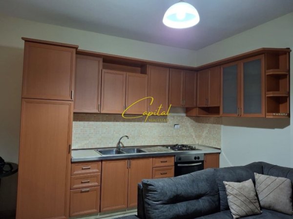Tirane, jepet me qera apartament 1+1 Kati 6, 70 m² 480 € (RRUGA E DIBRES)
