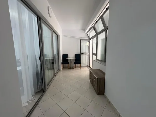 Tirane, jepet me qera apartament 1+1 Kati 1, 70 m² 450 € (TEODOR KEKO)
