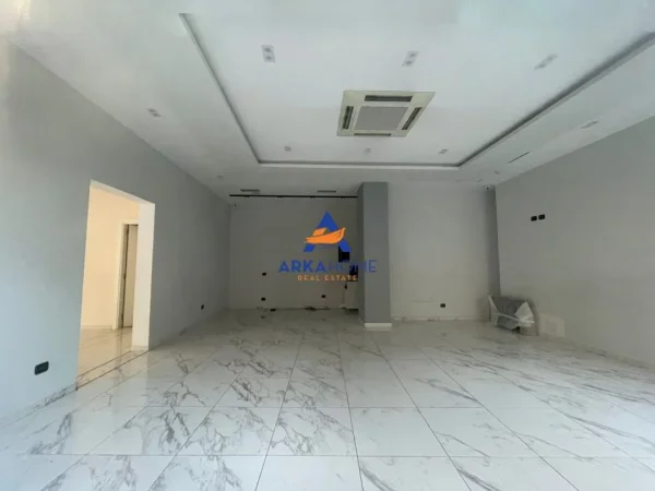 Tirane, jepet me qera ambjent biznesi Kati 0, 110 m² 2.500 € 