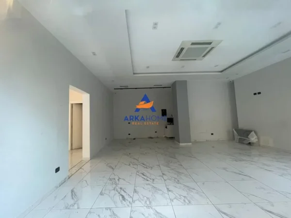 Tirane, jepet me qera ambjent biznesi Kati 0, 110 m² 2.500 € 