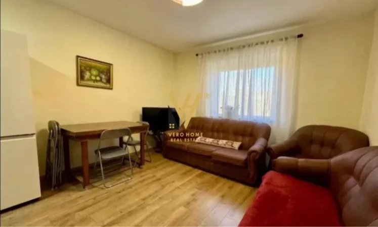 Tirane, jepet me qera apartament 2+1+Ballkon Kati 2, 80 m² 670 € (RRUGA E ELBASANIT)