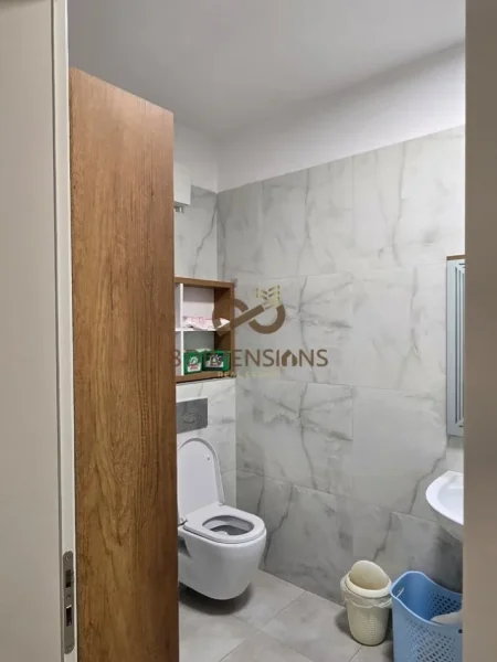 Tirane, shitet apartament 2+1+Ballkon Kati 3, 108 m² 285.000 € (ali demi)