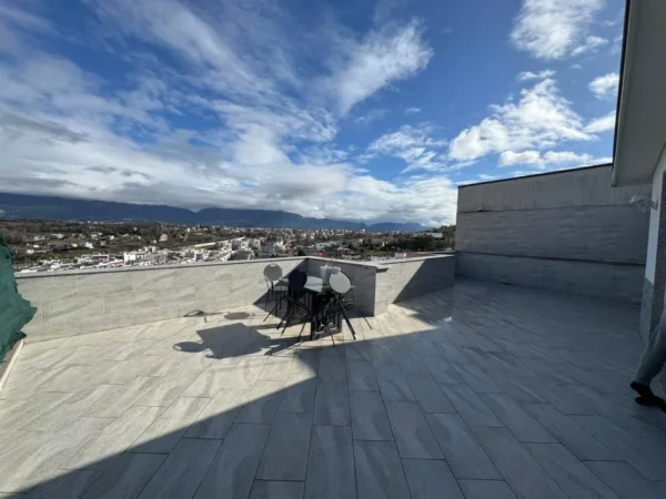 Tirane, shitet apartament+verande | Penthouse 1+1 Kati 5, 150 m² 250.000 € 
