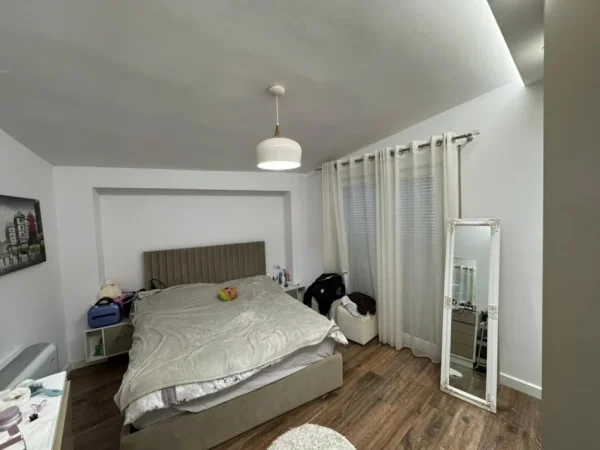 Tirane, shitet apartament+verande | Penthouse 1+1 Kati 5, 150 m² 250.000 € 