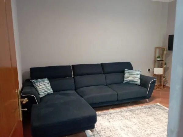 Tirane, jepet me qera apartament 1+1 Kati 0, 59 m² 500 € (rruga fortuzi , rruga mine peza)