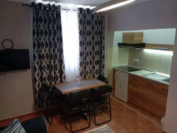 Tirane, jepet me qera apartament 1+1 Kati 0, 59 m² 500 € (rruga e durresit)