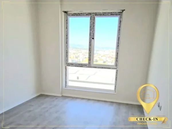 Tirane, jepet me qera apartament 3+1+Aneks+Ballkon Kati 7, 117 m² 570 € (Univers City)