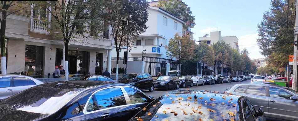 Tirane, jepet me qera apartament 1+1 Kati 4, 59 m² 650 € 