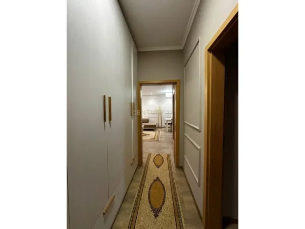 Tirane, jepet me qera apartament 2+1 Kati 2, 103 m² 800 € (Liqeni i Thate)