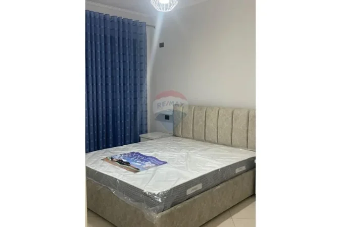 Tirane, jepet me qera 1+1 , 55 m² 500 € (Astir)