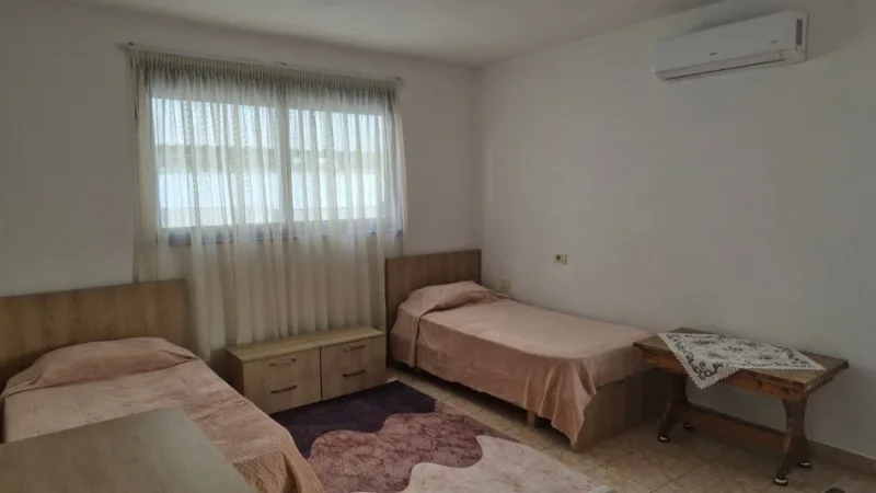 Tirane, jepet me qera apartament 2+1 Kati 4, 95 m² 600 € (Sheshi willson)