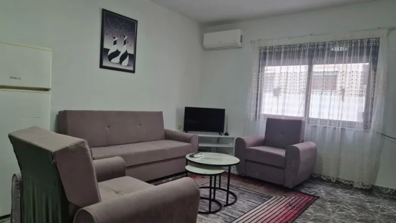 Tirane, jepet me qera apartament 2+1 Kati 4, 95 m² 600 € (Sheshi willson)