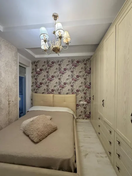 Tirane, jepet me qera apartament 2+1+Ballkon Kati 3, 80 m² 620 € (21 DHJETORI, KOMPLEKSI MAGNET)