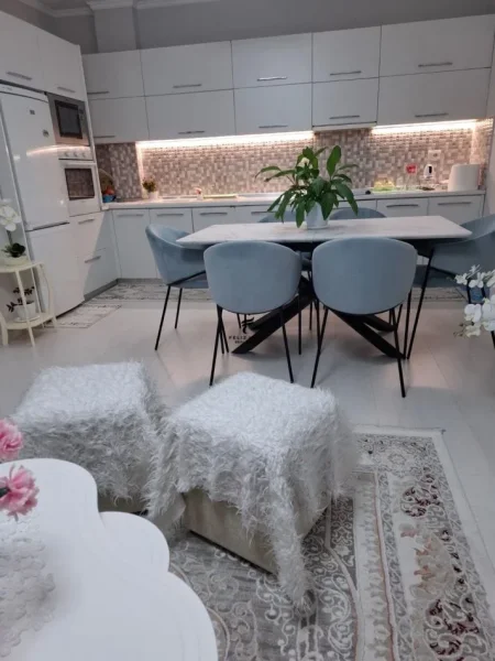 Tirane, shitet apartament 3+1 Kati 6, 134 m² 210.000 € (ASTIR)