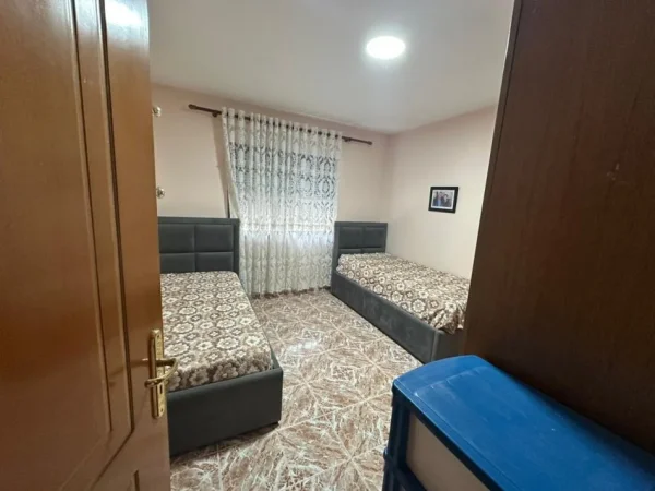 Durres, shitet shtepi 3+1 Kati 1, 95 m² 130.000 € (shijak,4-rruget)