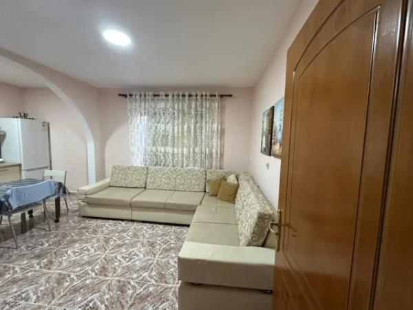Durres, shitet shtepi 3+1 Kati 1, 95 m² 130.000 € (shijak,4-rruget)