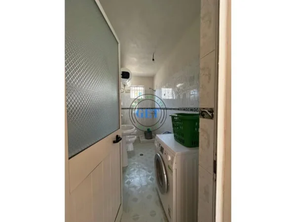 Durres, jepet me qera 2+1 Kati 1, 130 m² 250 € (Porto Romano)