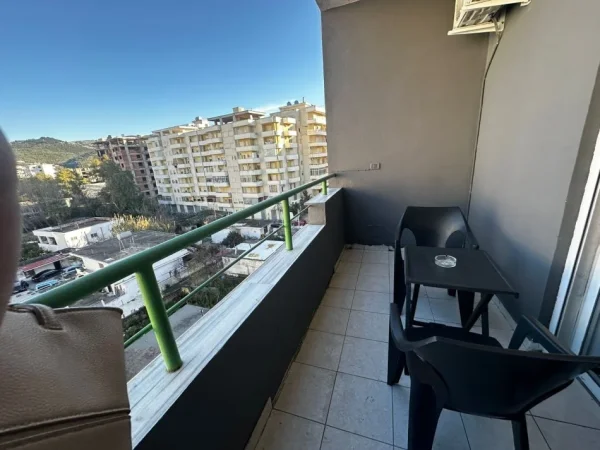 Vlore, jepet me qera apartament 2+1 Kati 5, 90 m² 363 € (Rruga Hasan Kushta, Vlorë)