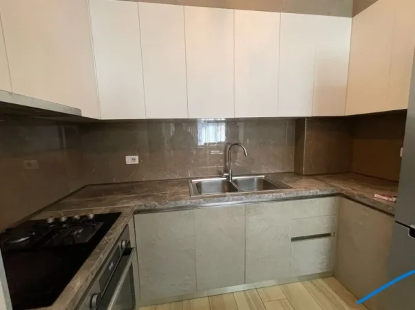 Tirane, shitet apartament 2+1+2+Post Parkimi+Ballkon Kati 1, 85 m² 210.000 € (Don Bosko)