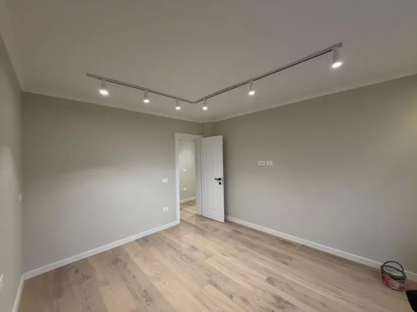 Tirane, shitet apartament 1+1 Kati 5, 45 m² 125.000 € (21 DHJETORI)