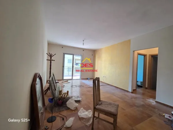 Vlore, shitet apartament 2+1+Ballkon Kati 4, 116 m² 200.000 € (Rruga Çajupi)