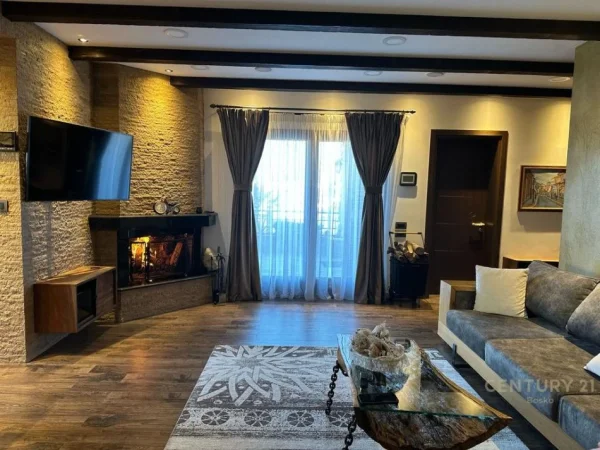 Tirane, jepet me qera apartament+verande | Penthouse Kati 9, 210 m² 1.200 € (Yzberisht)