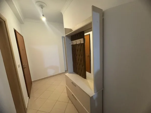 Tirane, jepet me qera apartament 2+1+Ballkon Kati 2, 124 m² 500 € (Astir (bar Artisti))