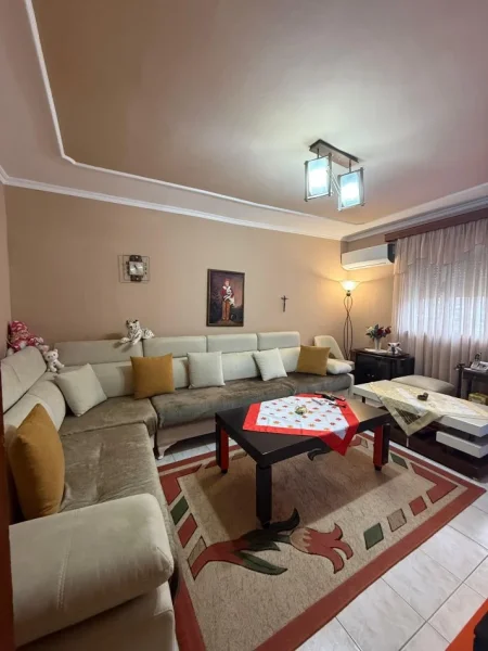Tirane, shitet apartament 2+1 Kati 4, 73 m² 128.000 € (RRUGA IRFAN TOMINI)
