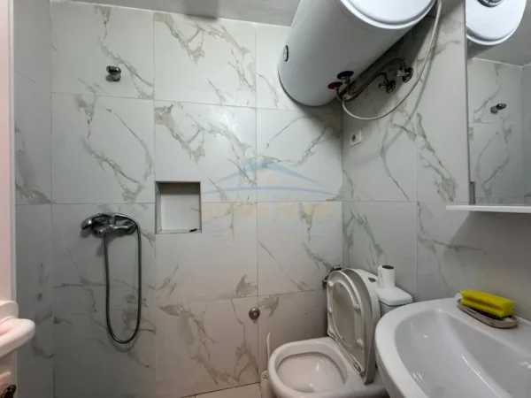 Tirane, jepet me qera apartament 1+1 Kati 6, 70 m² 700 € (MYSLYM SHYRI)
