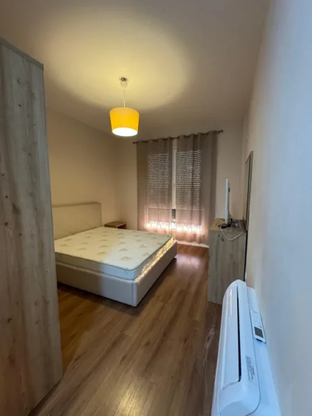 Tirane, jepet me qera apartament 2+1 Kati 6, 700 € (RRUGA 5 MAJI)