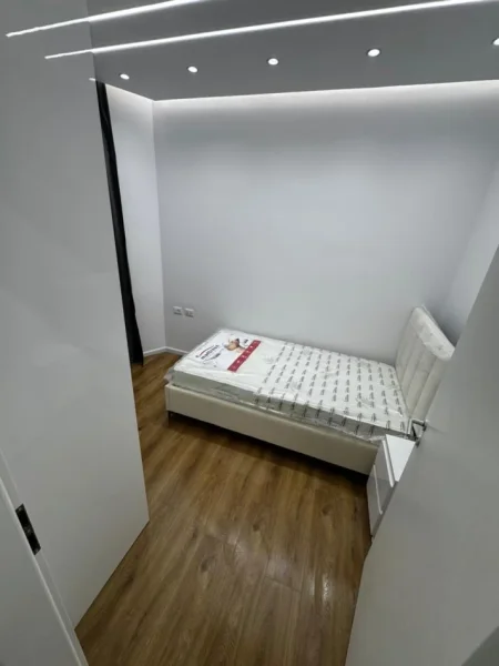 Tirane, jepet me qera apartament 2+1+Ballkon Kati 6, 80 m² 550 € (Rruga Pasho Hysa)