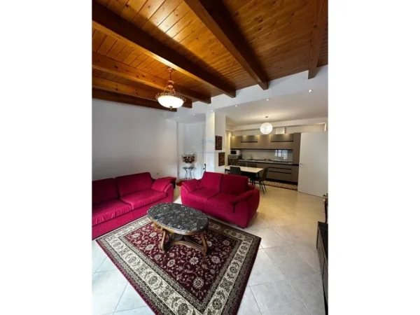 Tirane, jepet me qera apartament 3+1+2 Kati 7, 112 m² 1.400 € (9-KATESHET , Qender)