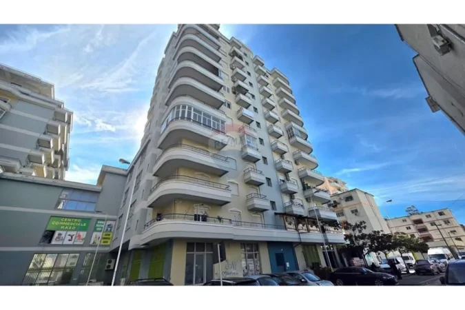 Vlore, shitet 1+1 Kati 12, 88 m² 110.000 € (Rruga Gjergj Kastrioti (Transballkanike), Vlorë)