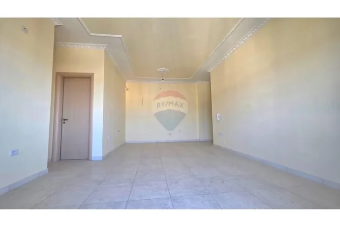 Vlore, shitet 1+1 Kati 12, 88 m² 110.000 € (Rruga Gjergj Kastrioti (Transballkanike), Vlorë)