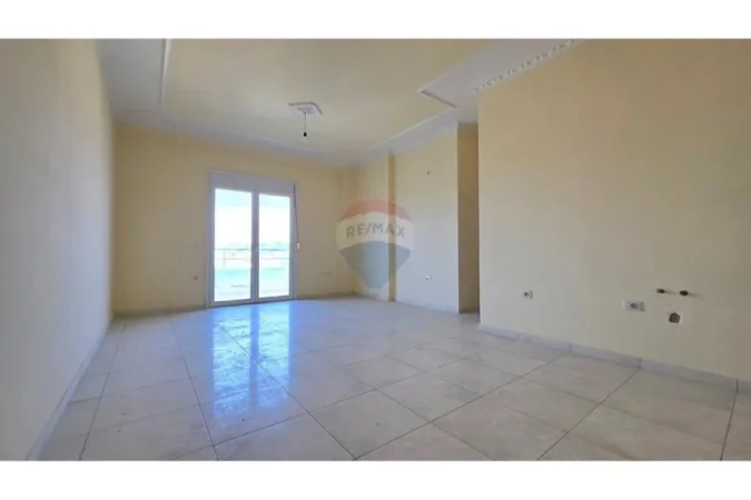 Vlore, shitet 1+1 Kati 12, 88 m² 110.000 € (Rruga Gjergj Kastrioti (Transballkanike), Vlorë)