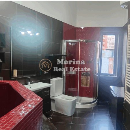 Tirane, jepet me qera apartament 2+1 Kati 3, 120 m² 1.200 € (Rruga e Barrikadave)